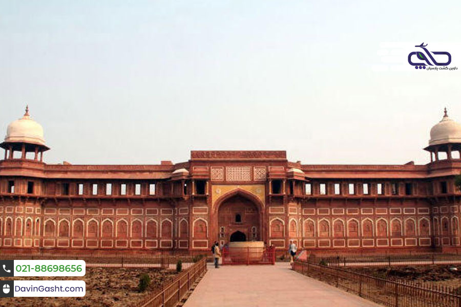 ارگ آگرا یکی از برترین جاذبه های آگرا