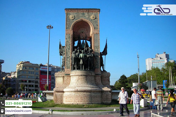 میدان تکسیم استانبول